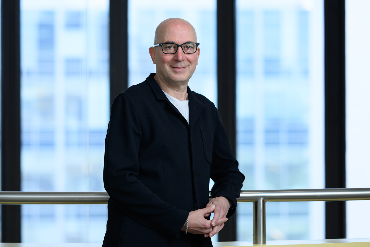 Professional photo of Jonathan Weissman