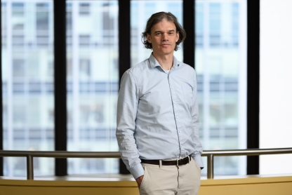 Professional photo of Peter Reddien